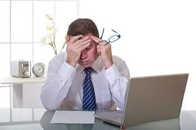 Офисные работники переживают стрессы из-за e-mail